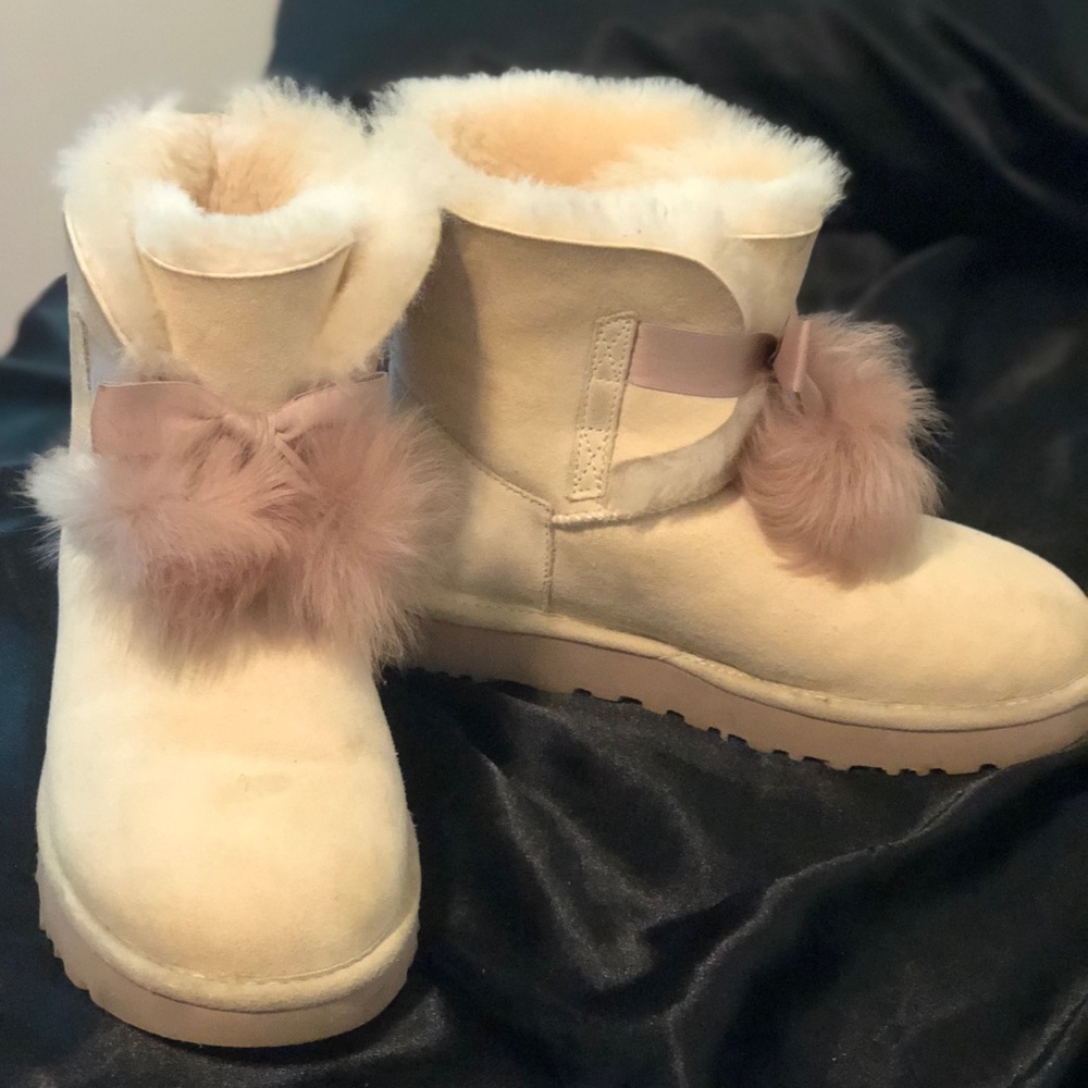 Baby pink uggs